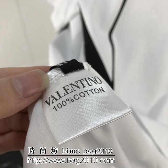 VALENTINO華倫天奴 19fw早春新款 vltn字母印花短袖 v家今年最火爆系列 男女同款 ydi1802